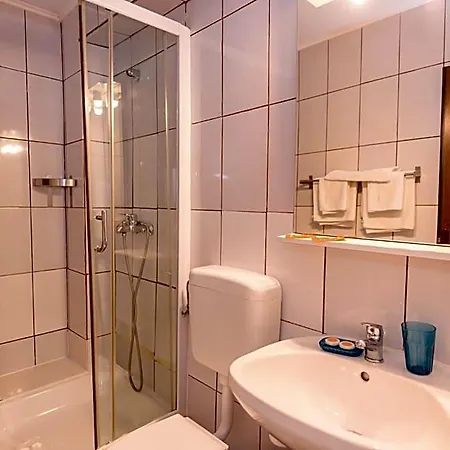 Complex Lorena Hotel Mamaja