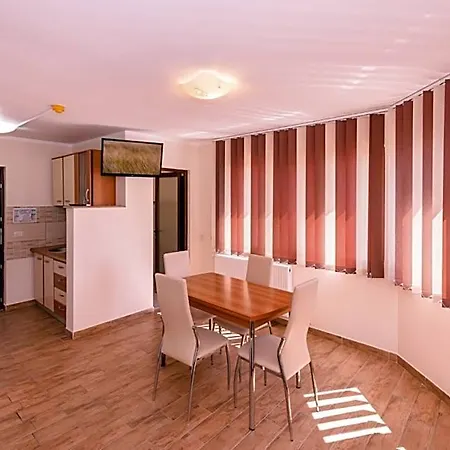 Complex Lorena Hotel Mamaja